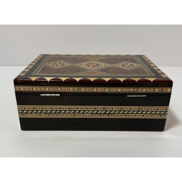 Trinket Box Wooden‎ Inlay Marquetry Box Made In Spain 7” Lined With Red Velvet - Picture 4 of 11